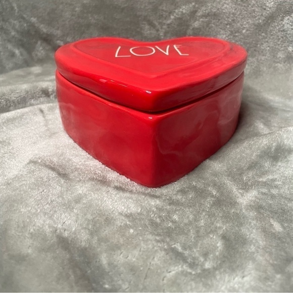 Rae Dunn “LOVE” Red Heart Shaped Jewelry or Trinket Box with White Love Letters - Picture 6 of 12
